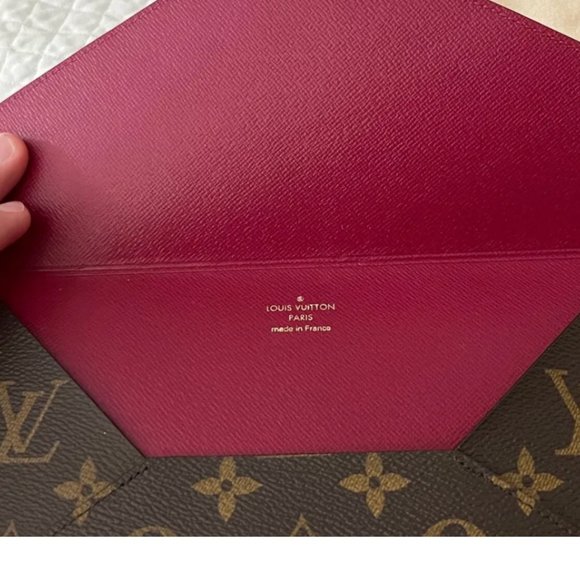 AUTHENTIC LOUIS VUITTON CLUTCH ENVOLOPE MONOGRAM WITH BRASS RIVETS - Picture 8 of 11